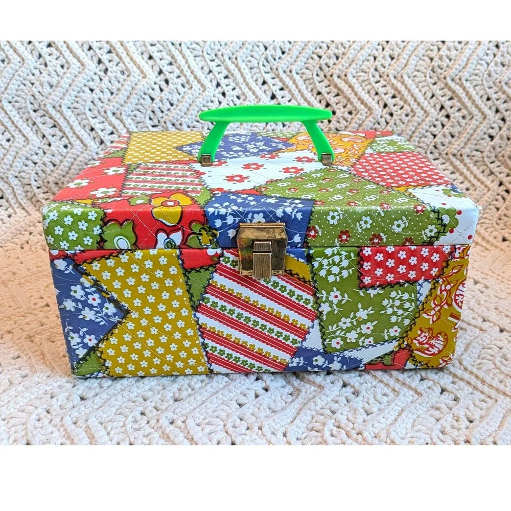 Vintage Quilted Patchwork Sewing Basket Floral Print Storage Box Green Handle